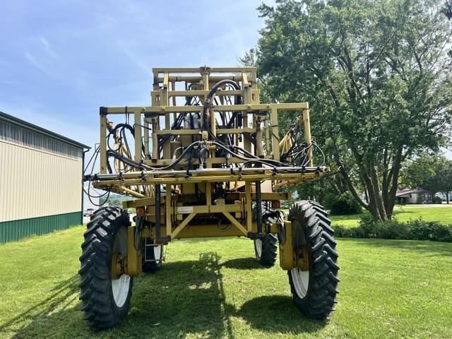 Image of Ag-Chem RoGator 854 equipment image 2