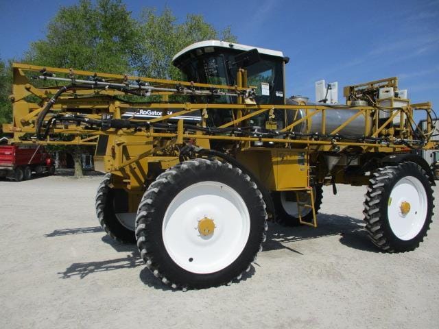 Main image Ag-Chem RoGator 854