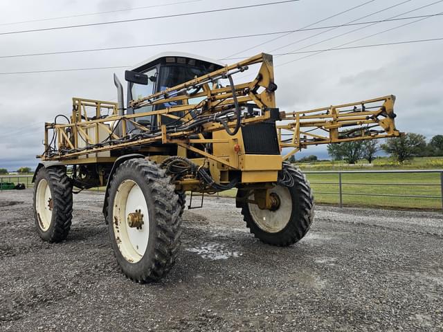 Image of Ag-Chem RoGator 854 equipment image 4