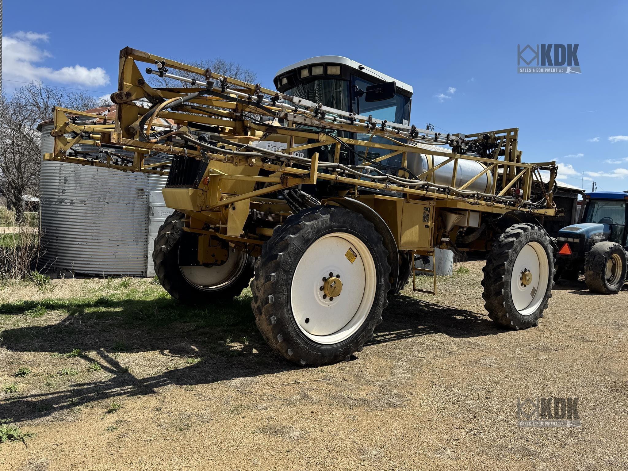 Ag-Chem RoGator 854 Equipment Image0