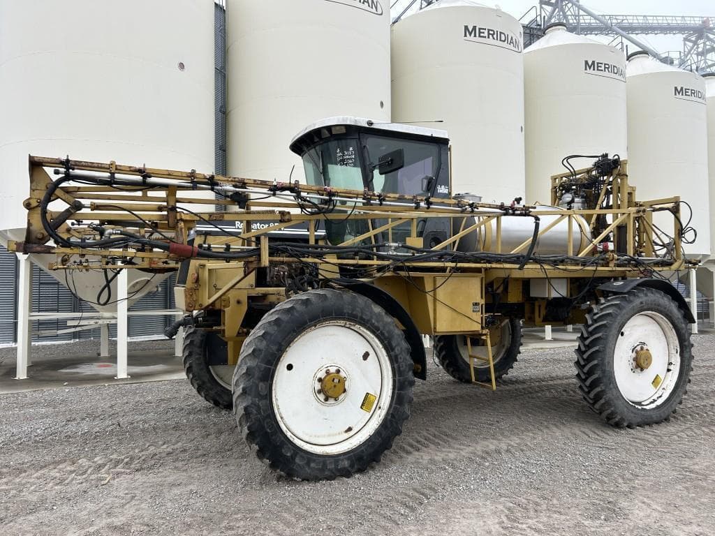 Image of Ag-Chem RoGator 854 Primary image