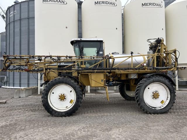 Image of Ag-Chem RoGator 854 equipment image 2
