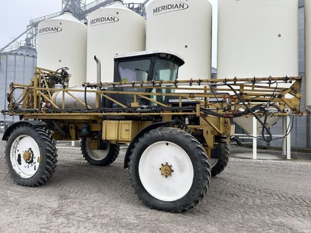 Image of Ag-Chem RoGator 854 equipment image 1