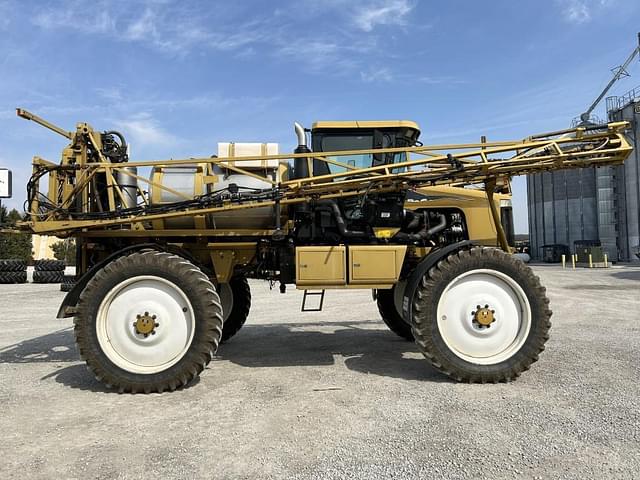 Image of Ag-Chem RoGator 864 equipment image 3