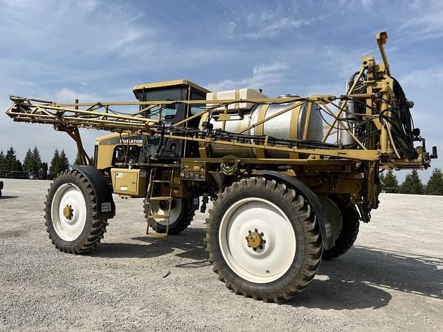 Image of Ag-Chem RoGator 864 equipment image 4