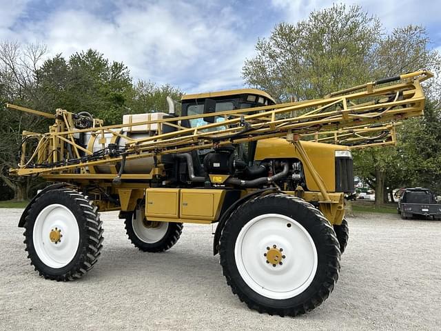 Image of Ag-Chem RoGator 864 equipment image 1