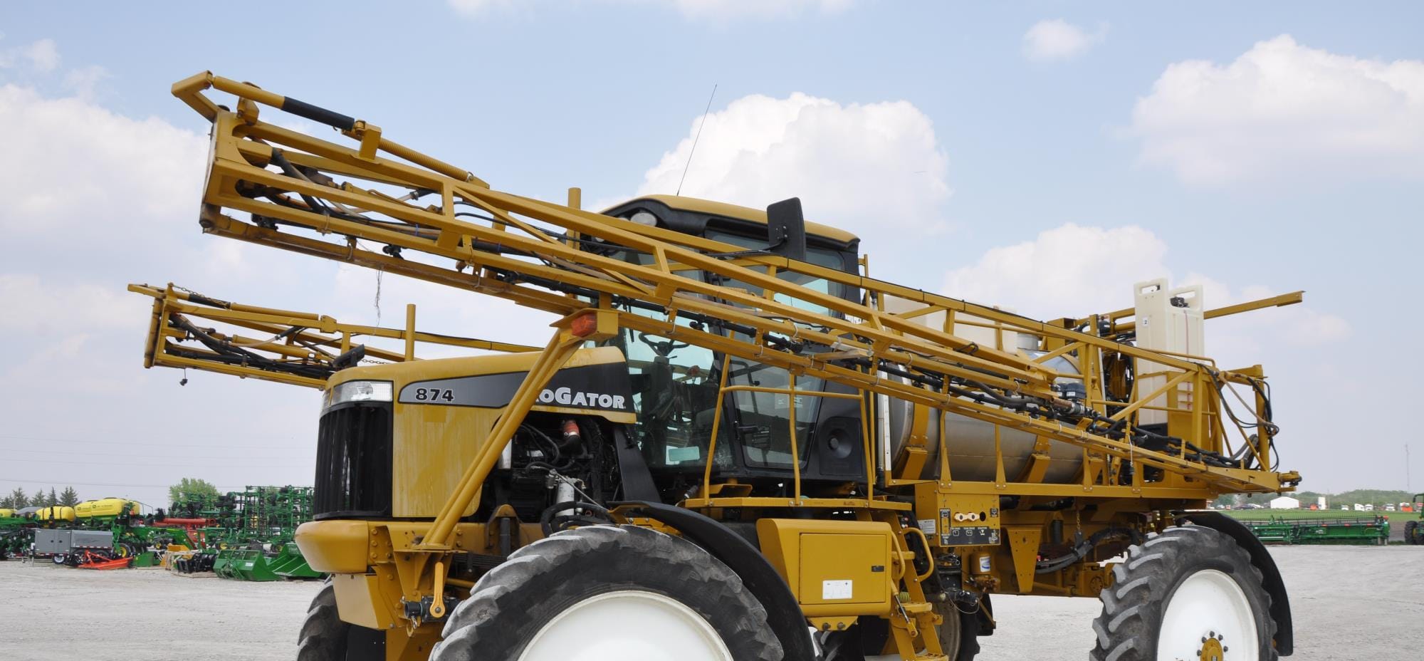 Main image Ag-Chem RoGator 874