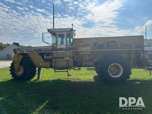 Image of Ag-Chem Terra-Gator 1603 equipment image 2
