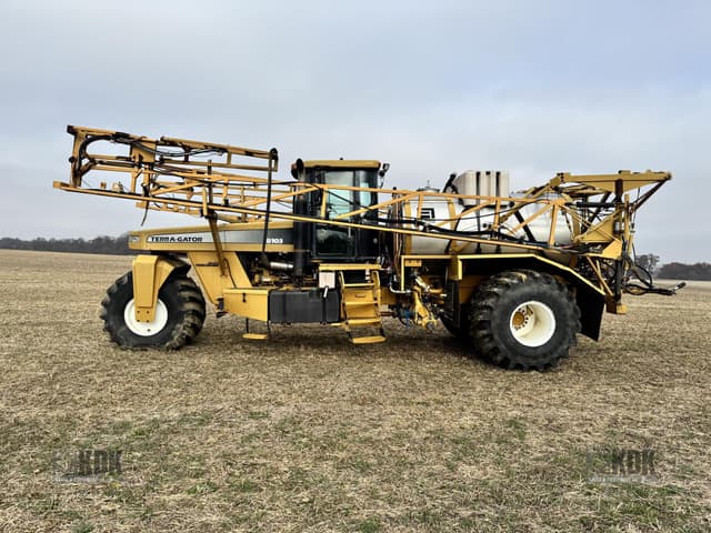Image of Ag-Chem Terra-Gator 8103 equipment image 1