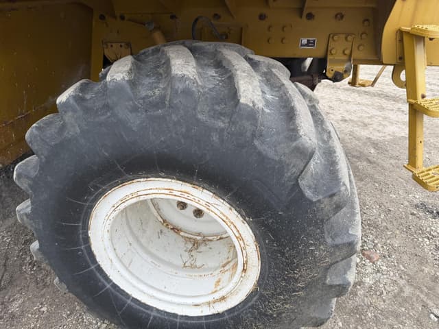 Image of Ag-Chem Terra-Gator 8104 equipment image 4