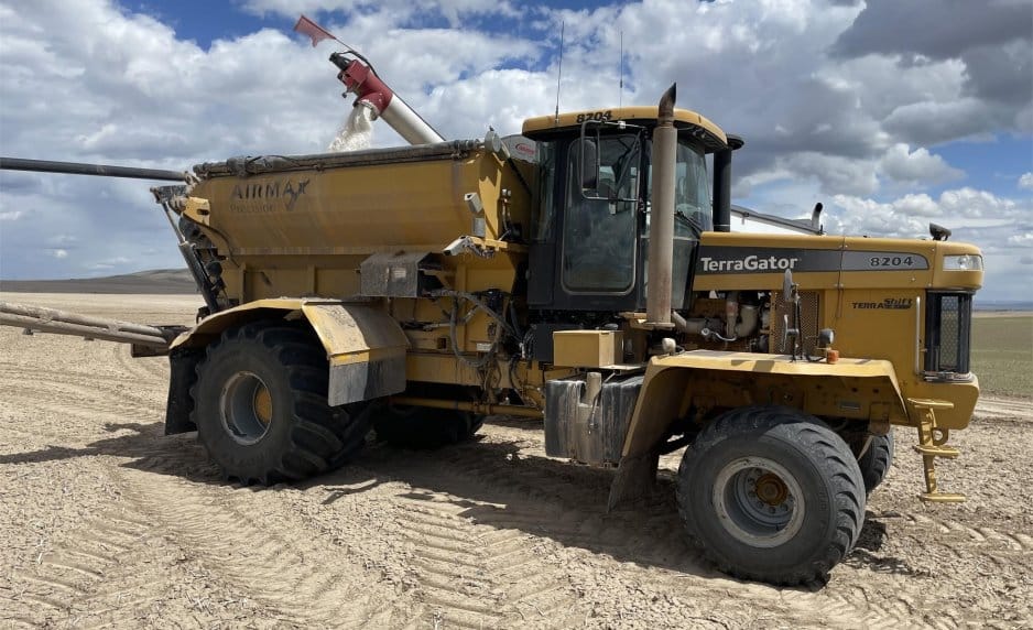 Ag-Chem Terra-Gator 8204 Equipment Image0