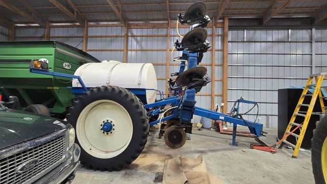 Image of Ag Systems 6400 equipment image 1