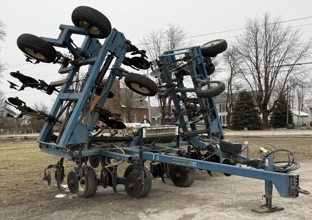 Image of Ag Systems 8000 equipment image 1