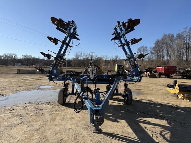 Image of Ag Systems 7200 equipment image 1