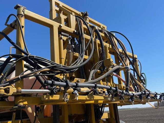 Image of Ag-Chem RoGator 854 equipment image 4