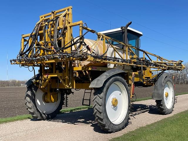 Image of Ag-Chem RoGator 854 equipment image 2