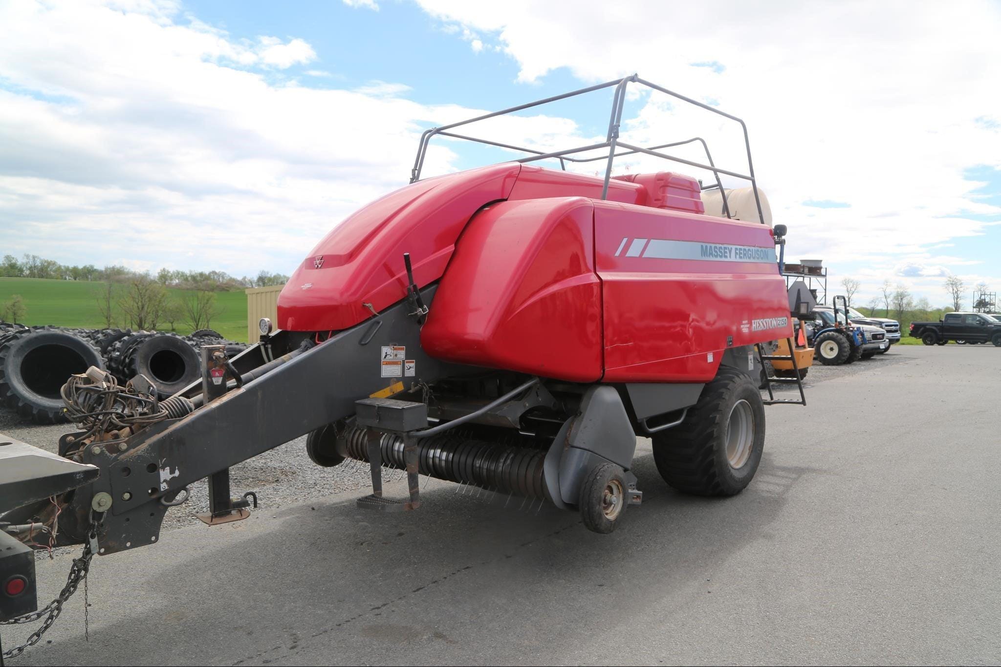 Massey Ferguson 2150 Equipment Image0