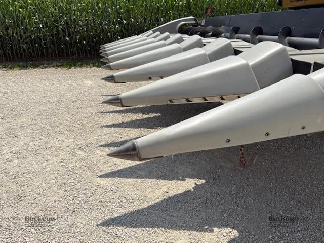 Image of AGCO 3000 equipment image 1
