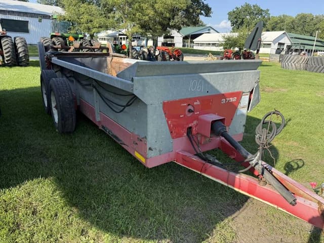 Image of AGCO 3732 equipment image 1