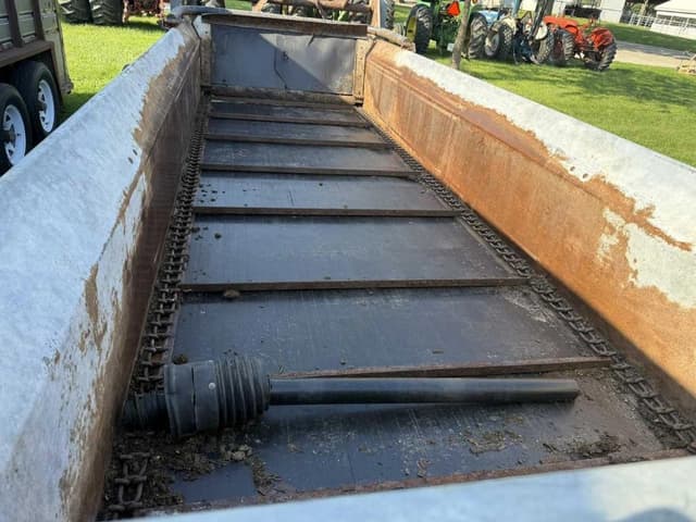 Image of AGCO 3732 equipment image 2