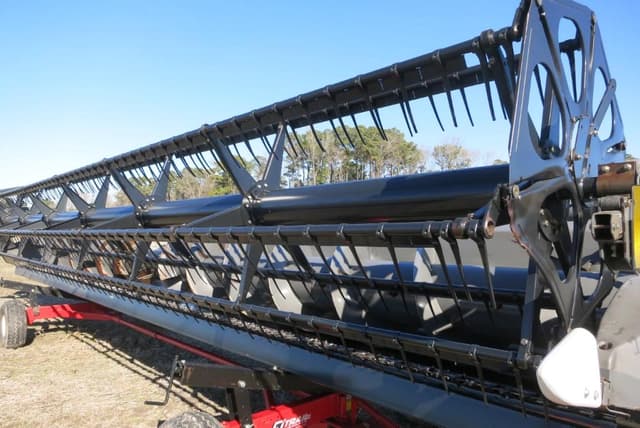 Image of AGCO 8200 equipment image 2