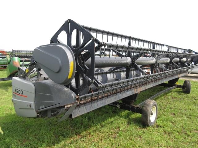 Image of AGCO 8200 equipment image 4