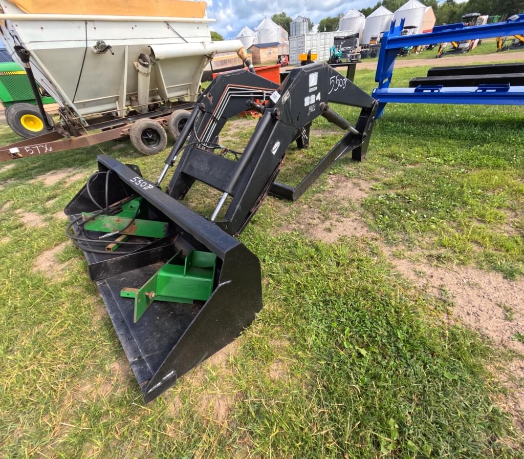 Image of AGCO 884 Primary image