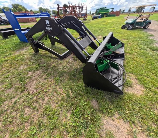 Image of AGCO 884 equipment image 3