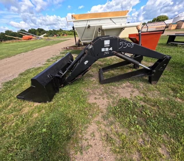 Image of AGCO 884 equipment image 1