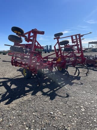 Image of Sunflower 2433 equipment image 3