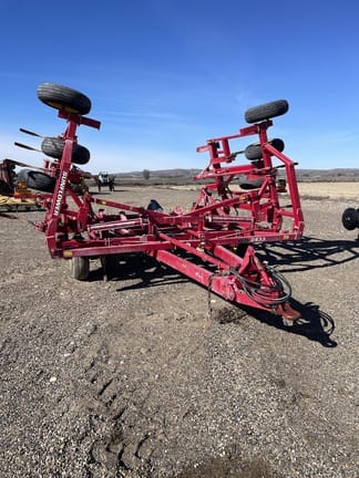 Sunflower 2433 Equipment Image0