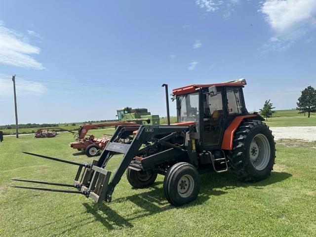 Image of AGCO Allis 6690 equipment image 2