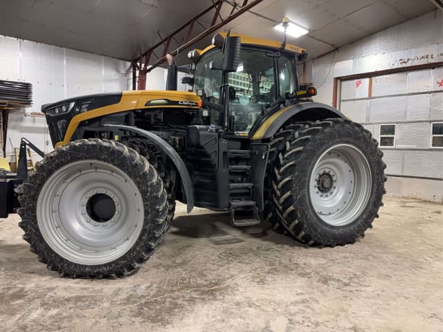 Image of Challenger 1042 equipment image 1