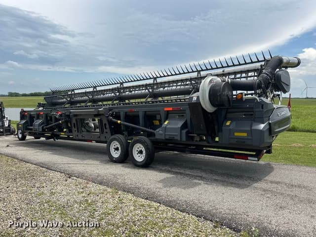 Image of Gleaner 9335 equipment image 4