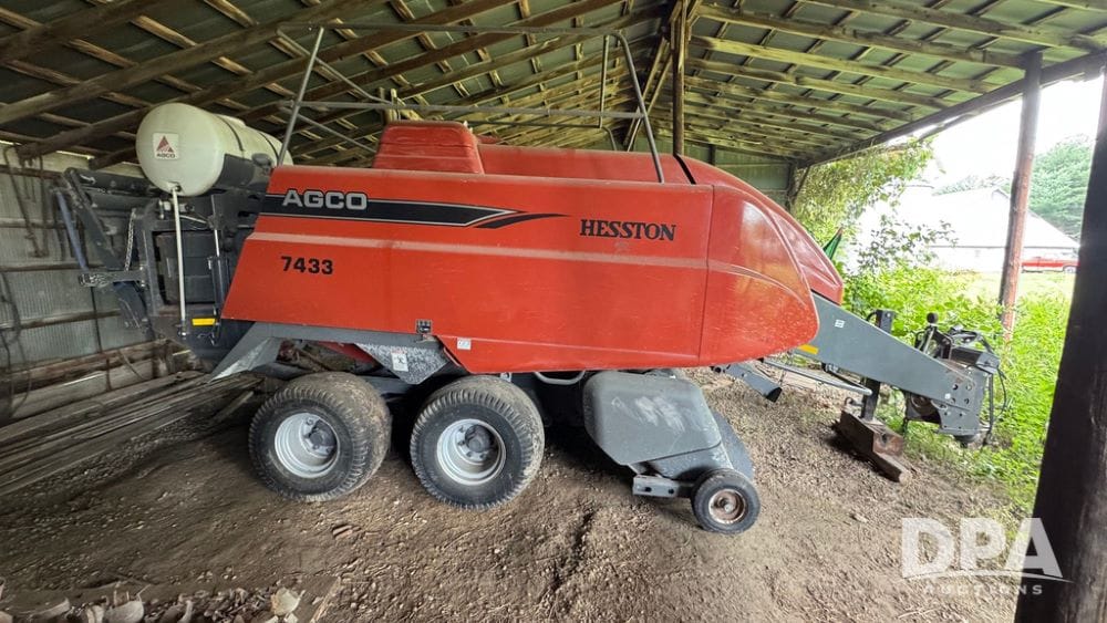 AGCO 7433 Equipment Image0