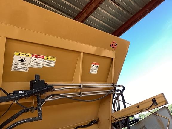 Thumbnail image RoGator RG1100 14