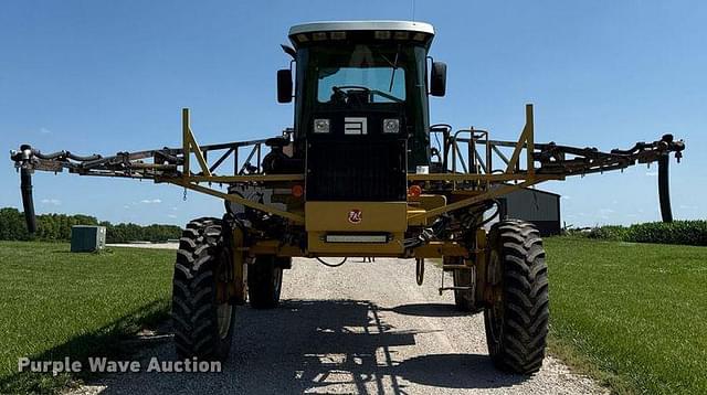 Image of Ag-Chem RoGator 664 equipment image 1