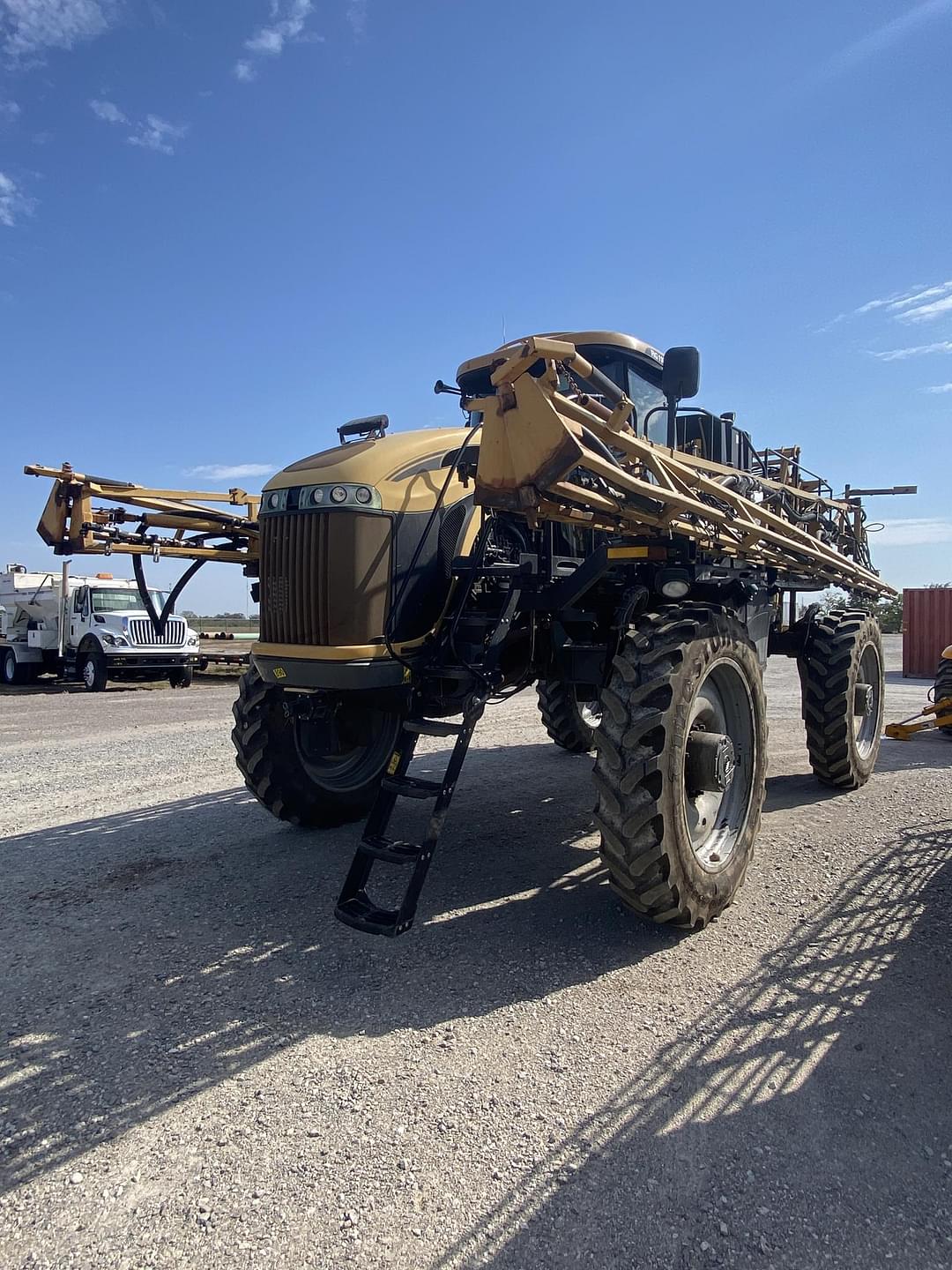 Image of AGCO Rogator 890 Primary image