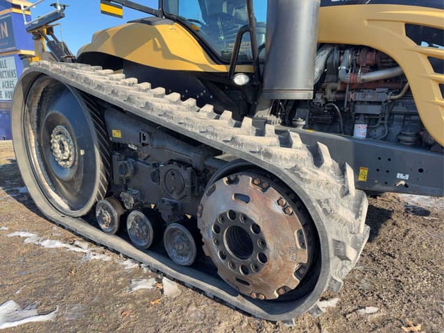 Image of Challenger MT775E equipment image 3