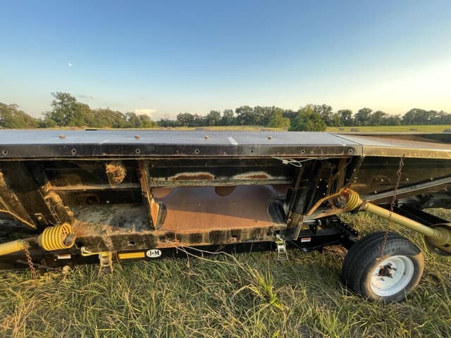 Image of AGCO 830 equipment image 1