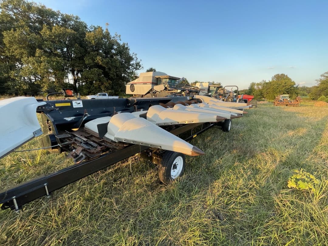 Image of AGCO 830 Primary image