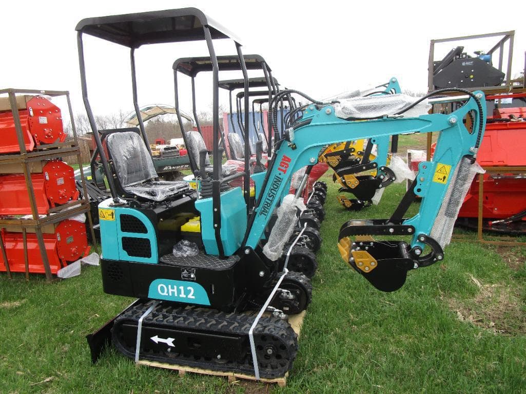 AGROTK QH12 Construction Compact Excavators for Sale Tractor Zoom