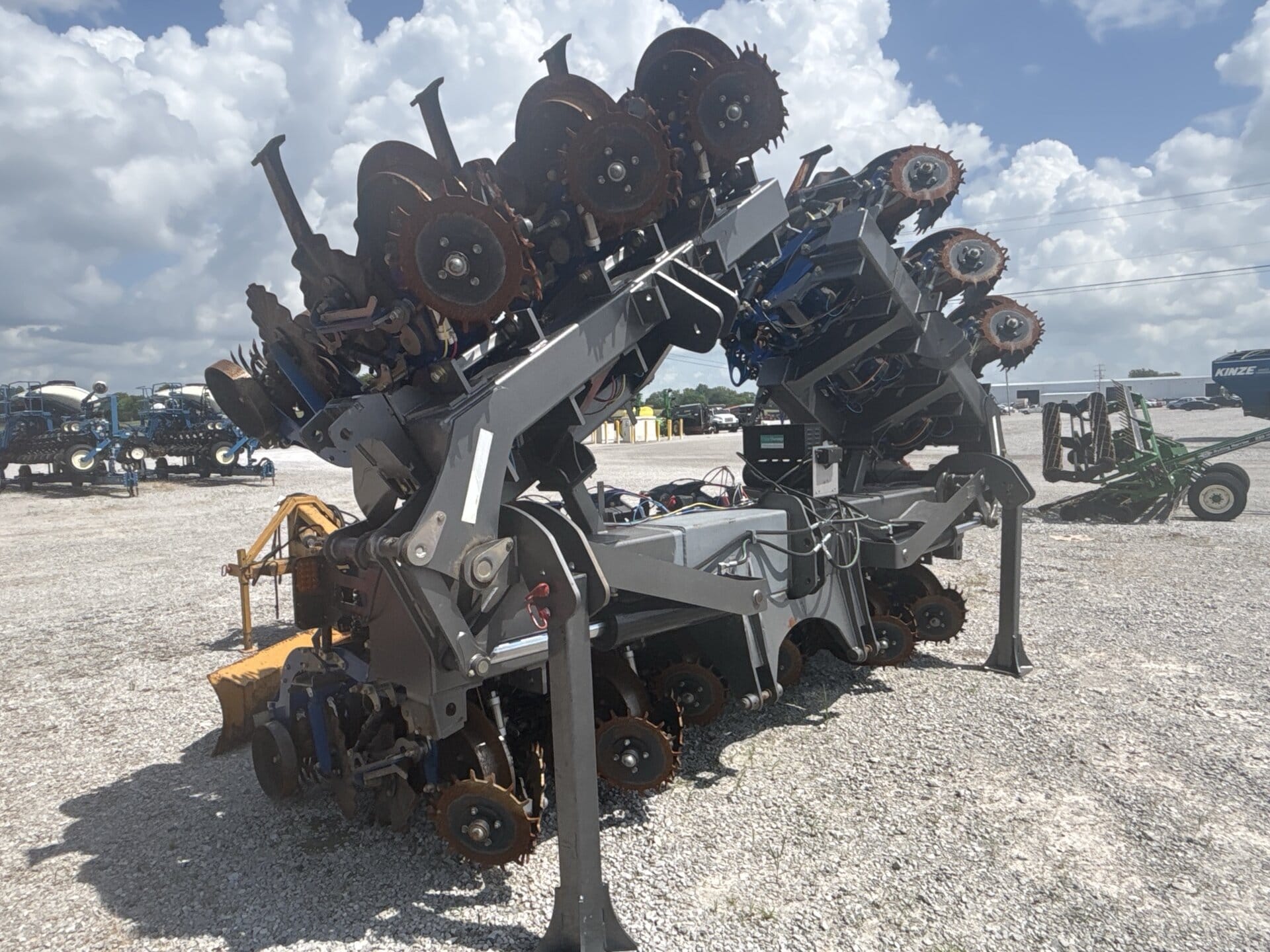 2021 Aguru M630V Equipment Image0