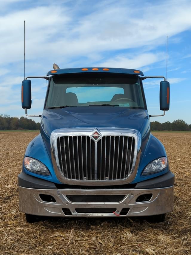 Image of International ProStar Plus 122 equipment image 1