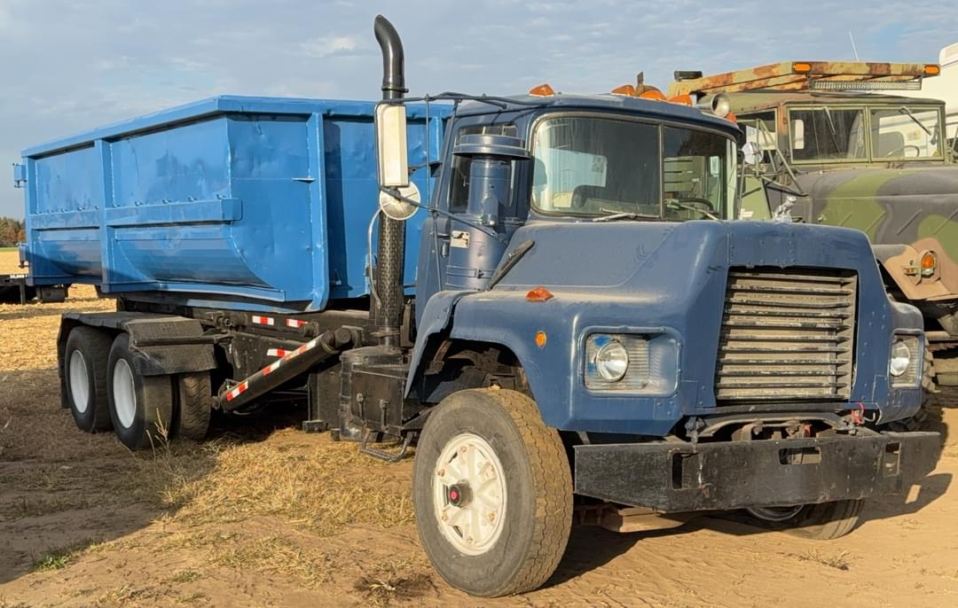 Image of Mack DM Primary image