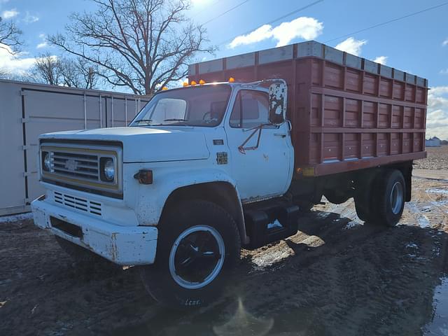 Image of Chevrolet C65 equipment image 1