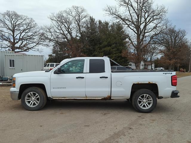 Image of Chevrolet Silverado equipment image 4