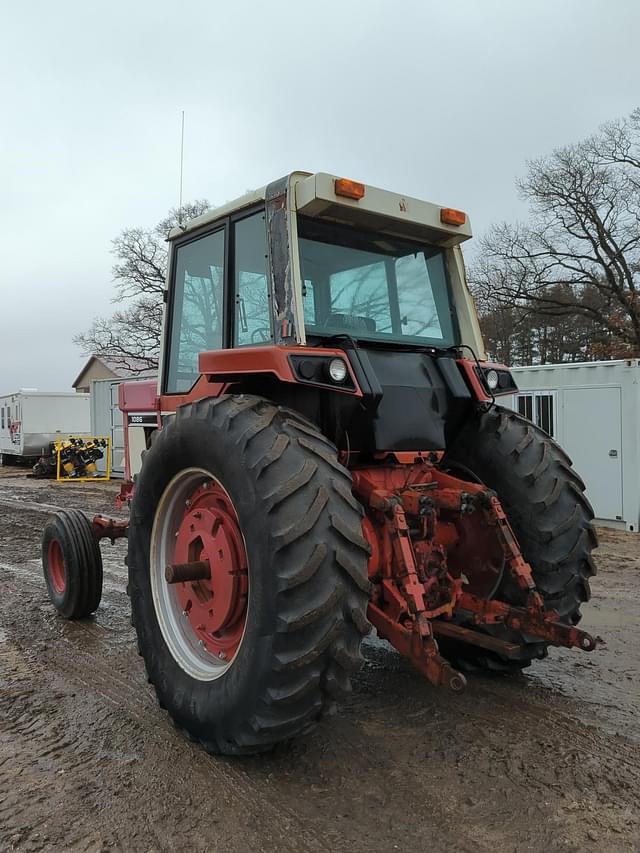 Image of International Harvester 1086 equipment image 2