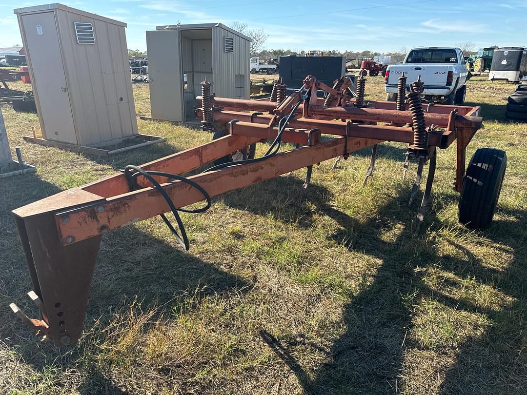 Image of Allis Chalmers 1600 Image 0