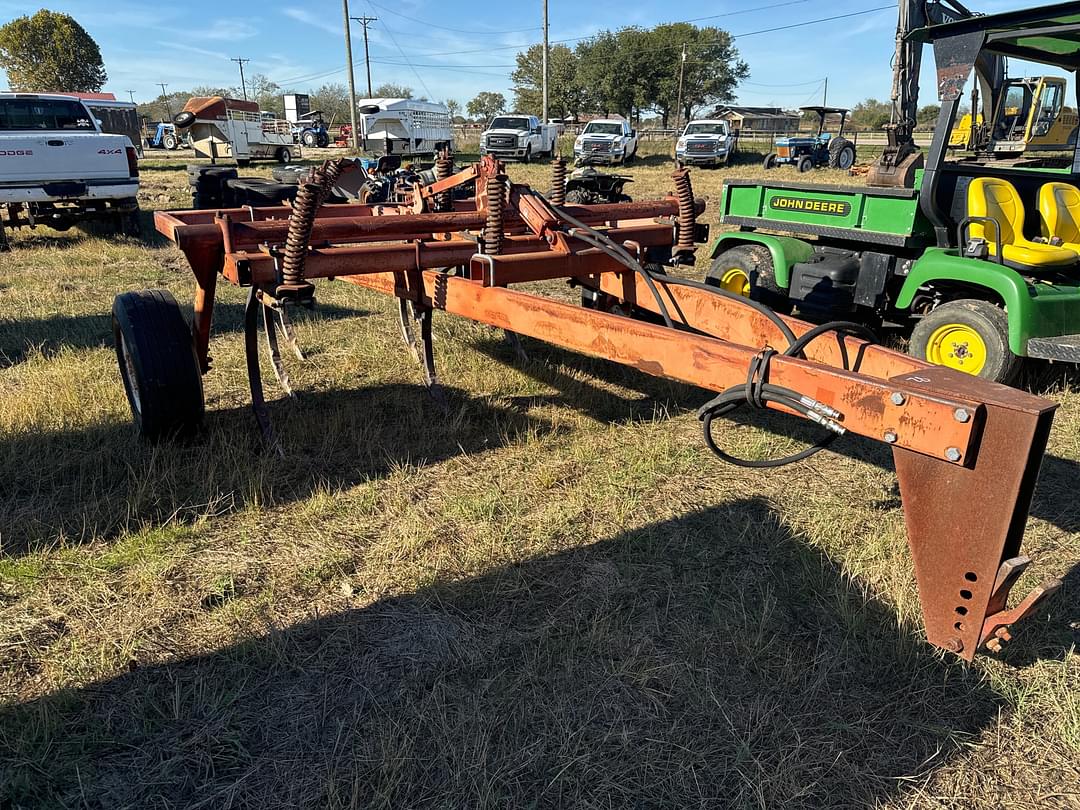 Image of Allis Chalmers 1600 Image 1